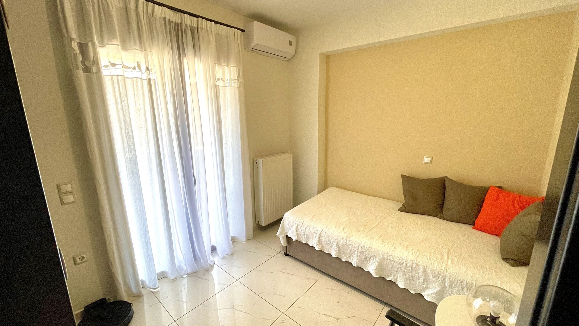 Koumpeli Bedroom